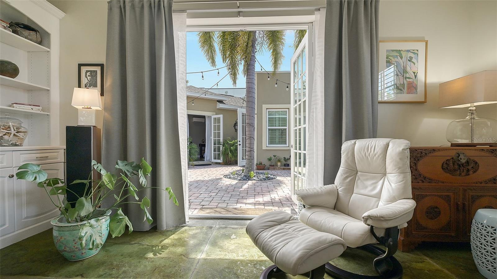 640 N OSPREY AVE, SARASOTA, FL, 34236