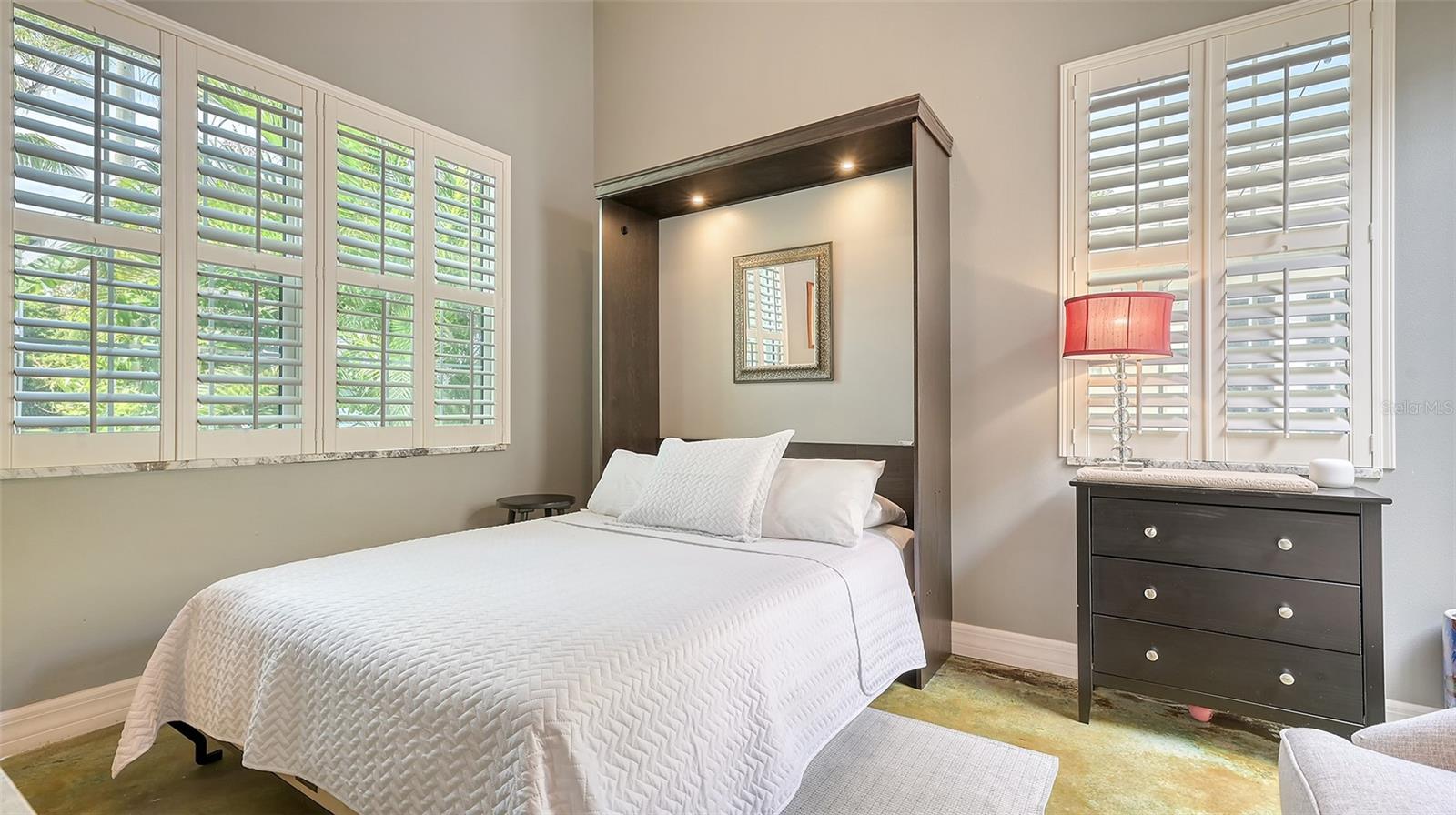 640 N OSPREY AVE, SARASOTA, FL, 34236