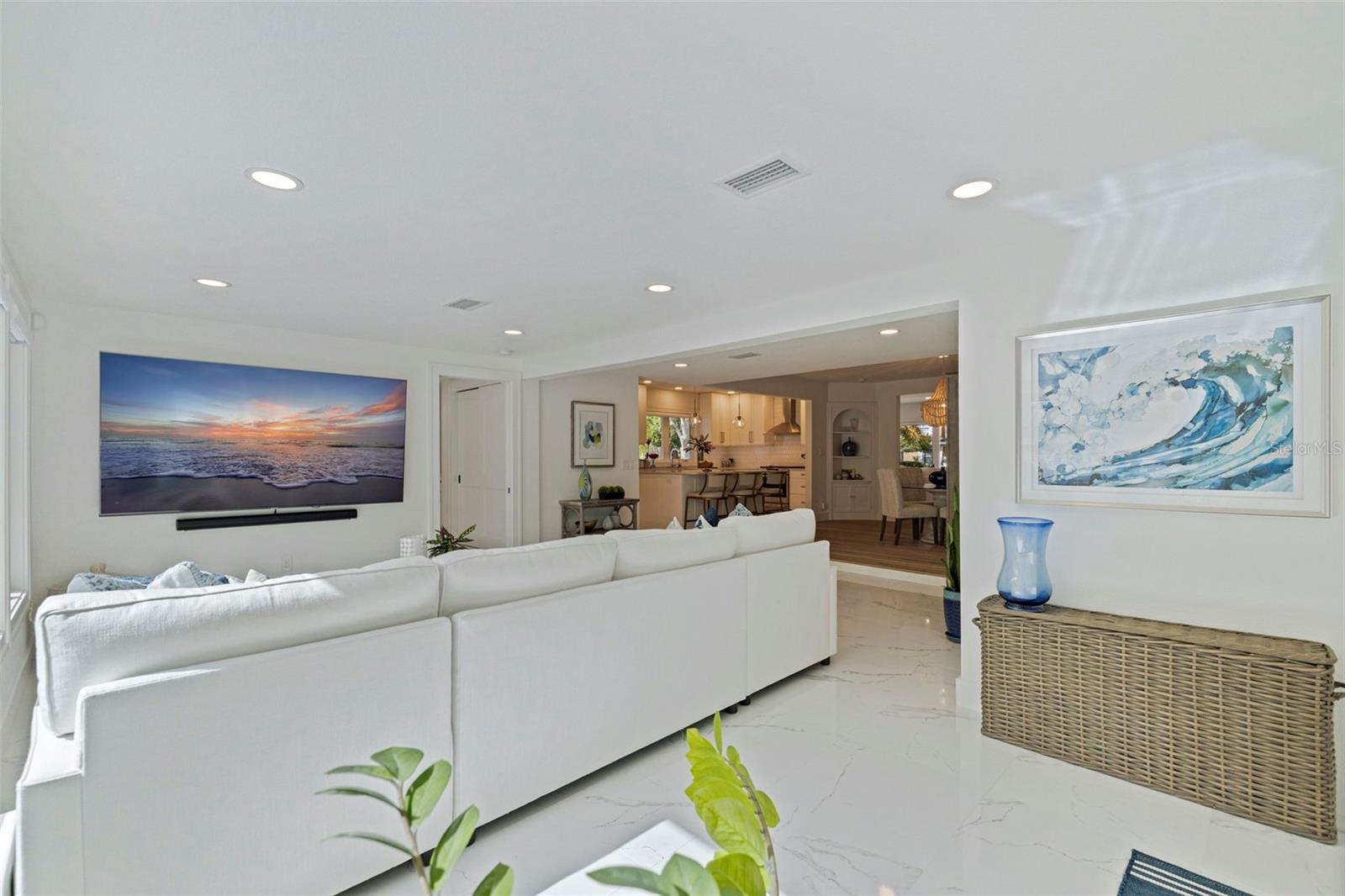 176 25TH AVE N, ST PETERSBURG, FL, 33704