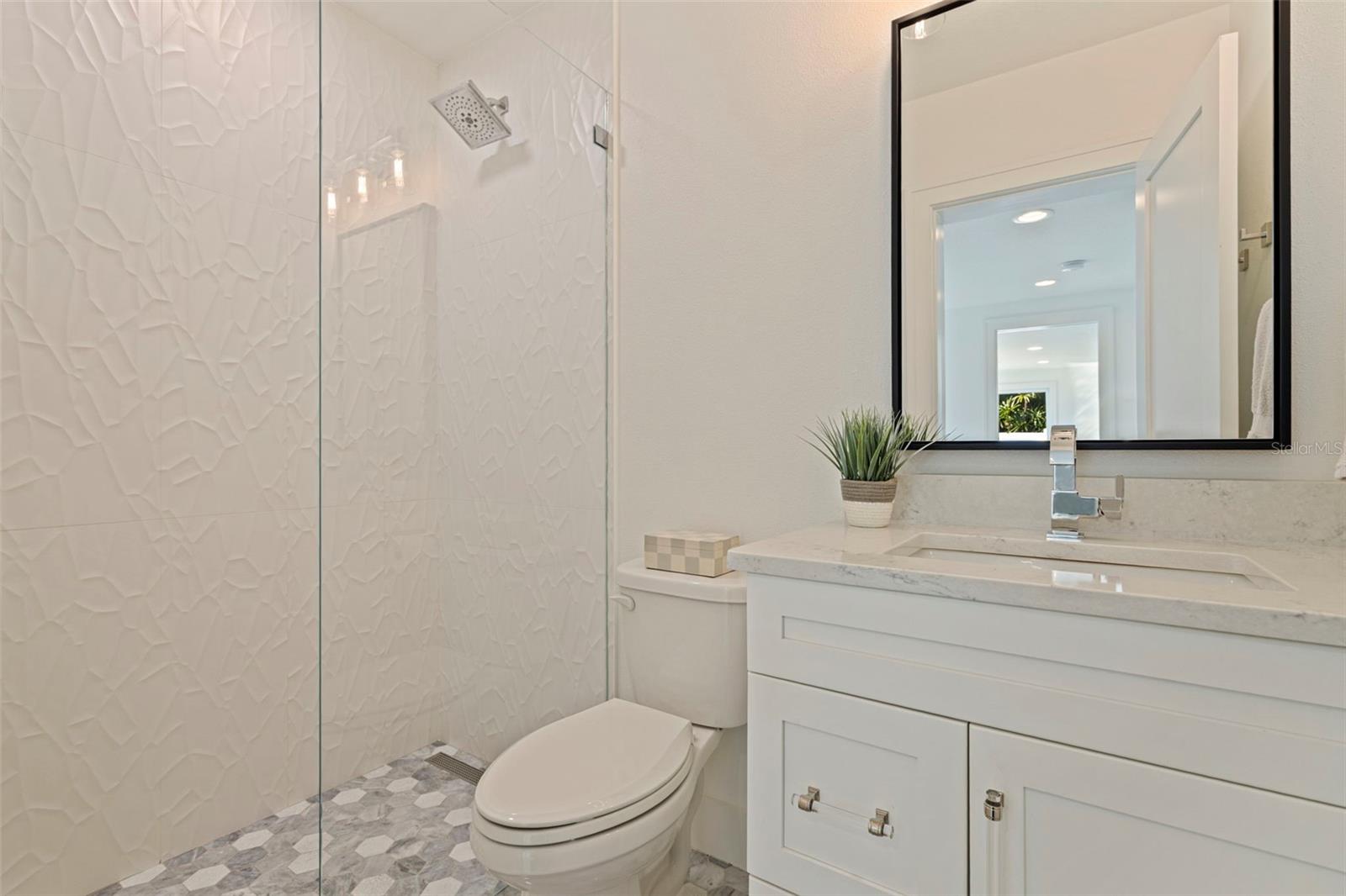 176 25TH AVE N, ST PETERSBURG, FL, 33704