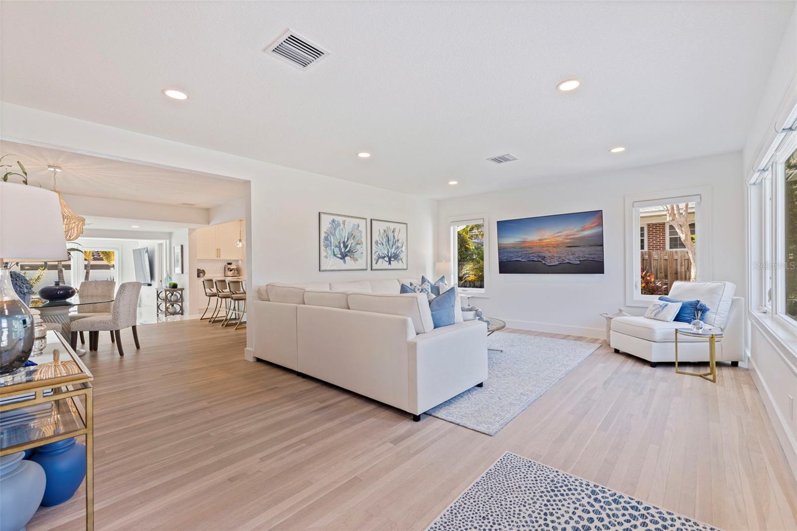 176 25TH AVE N, ST PETERSBURG, FL, 33704