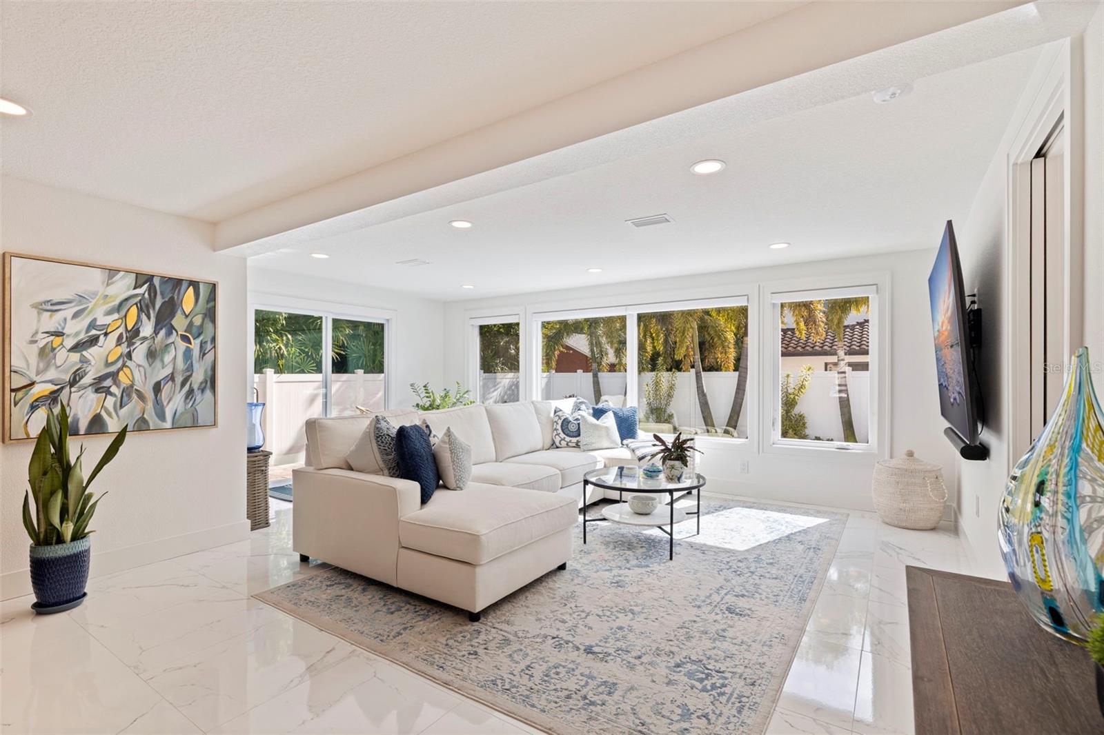 176 25TH AVE N, ST PETERSBURG, FL, 33704