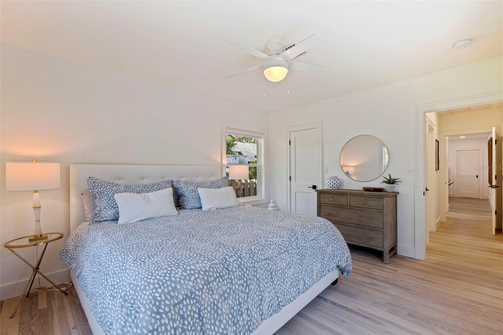 176 25TH AVE N, ST PETERSBURG, FL, 33704