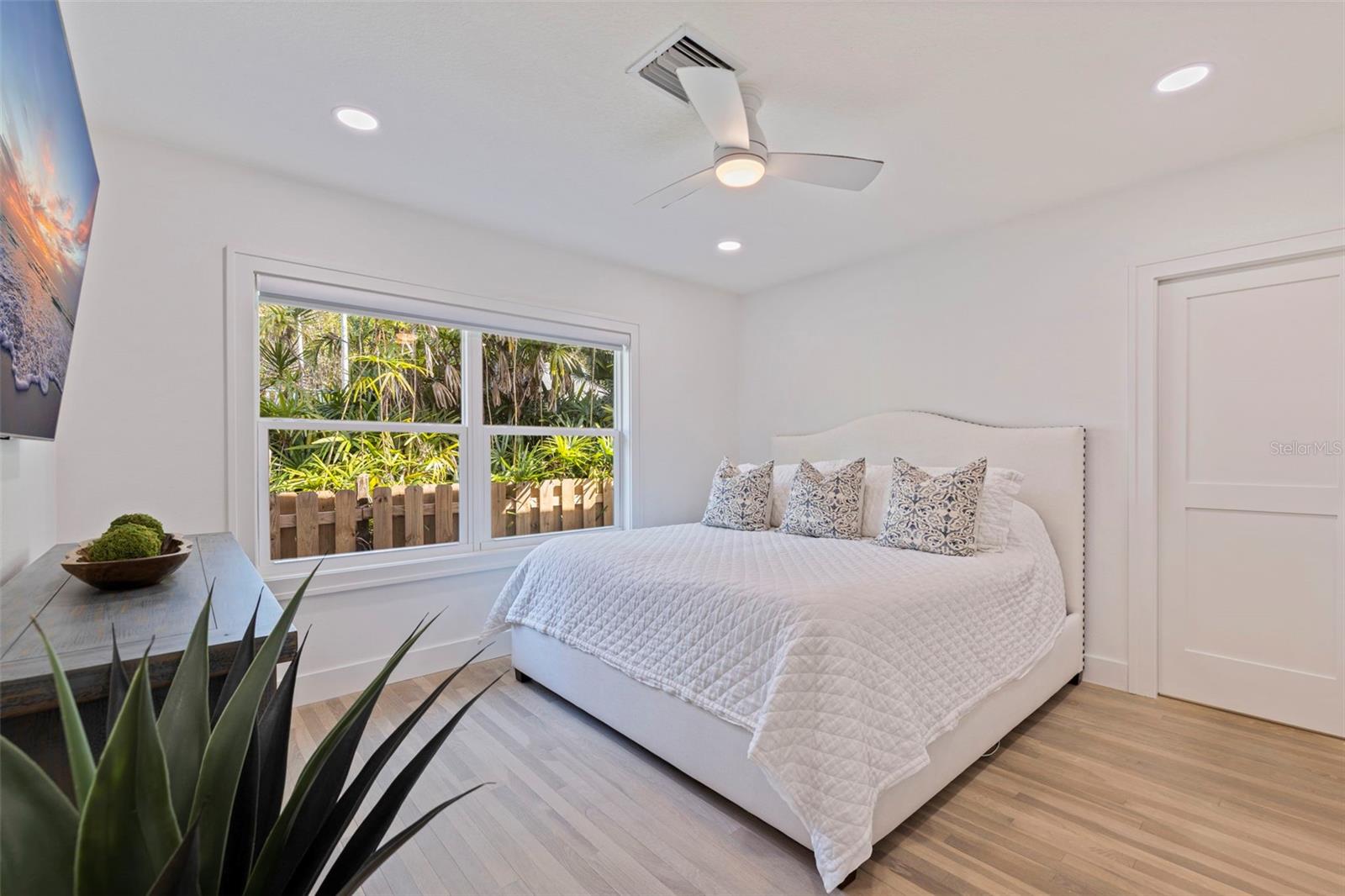 176 25TH AVE N, ST PETERSBURG, FL, 33704