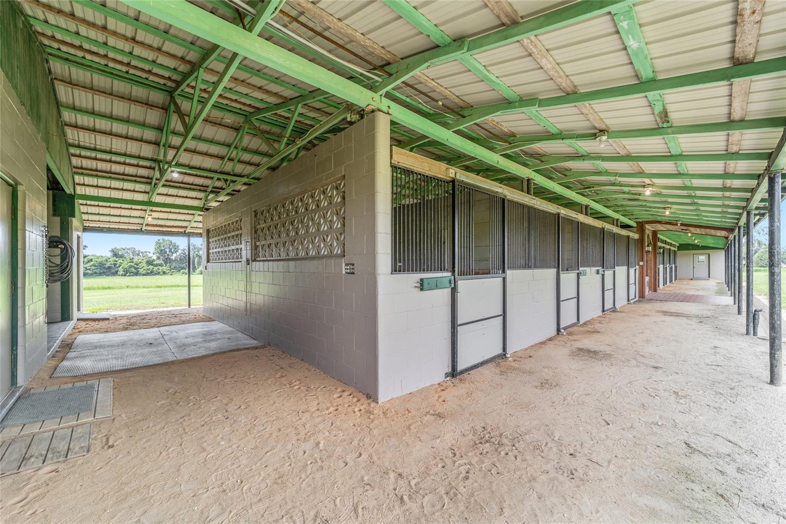 17176 N US HIGHWAY 441, REDDICK, FL, 32686