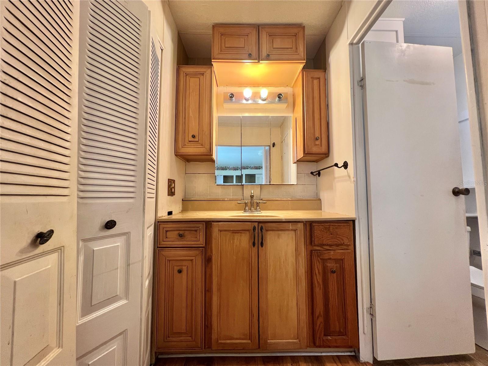 G5104618 Property Photo