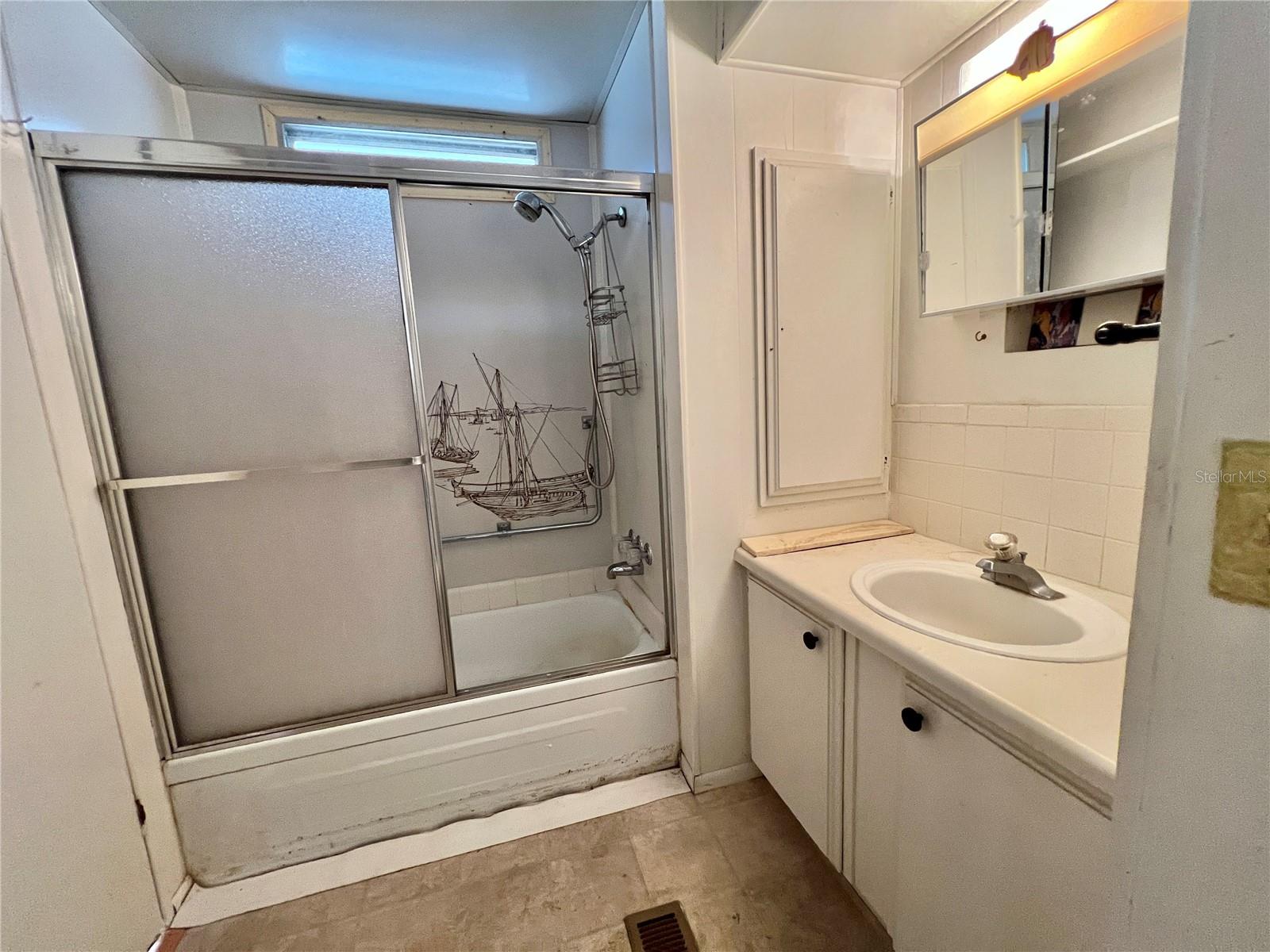 G5104618 Property Photo