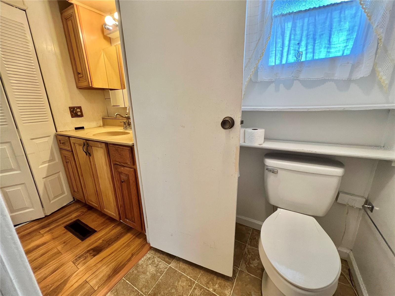 G5104618 Property Photo