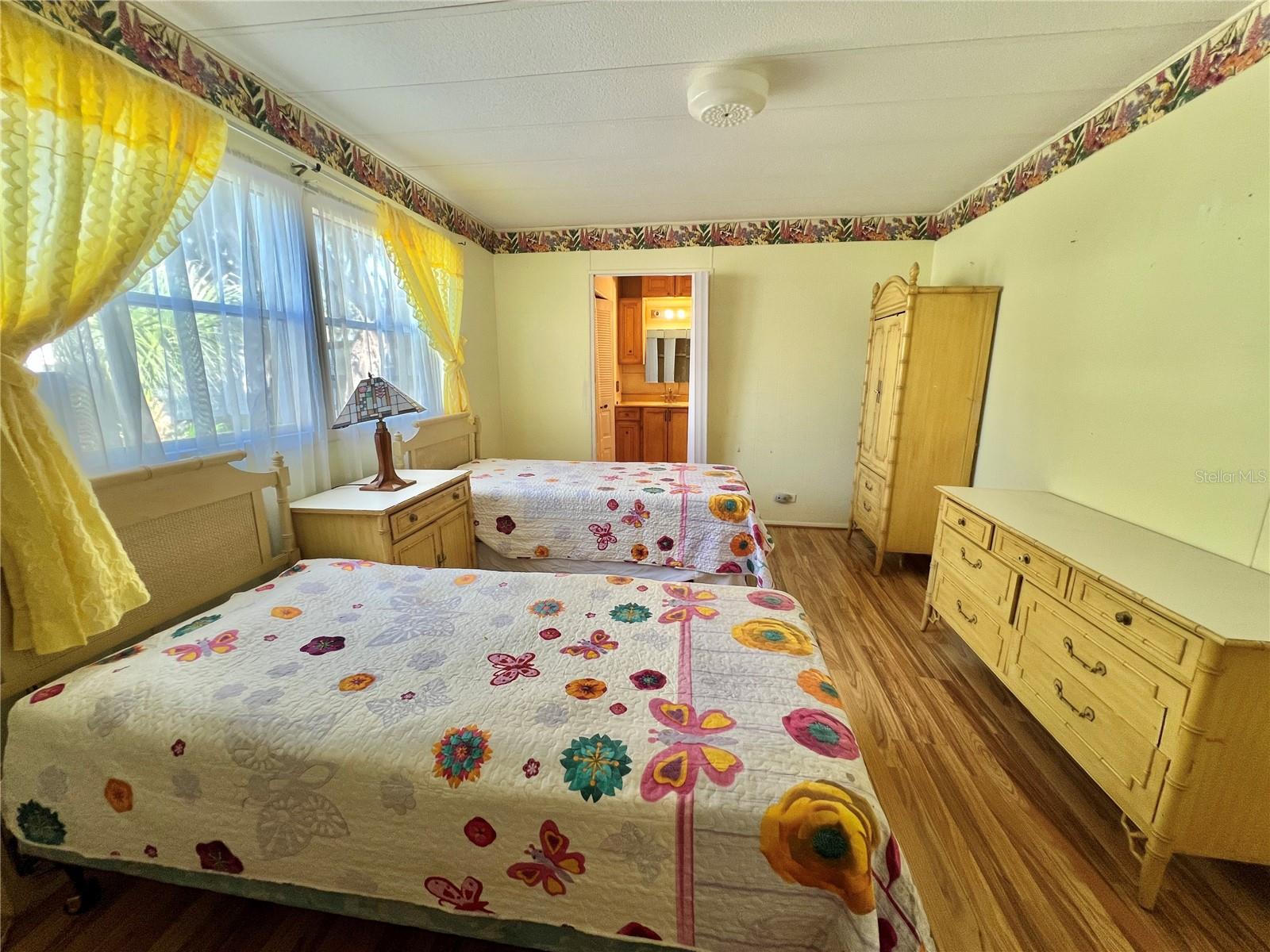 G5104618 Property Photo