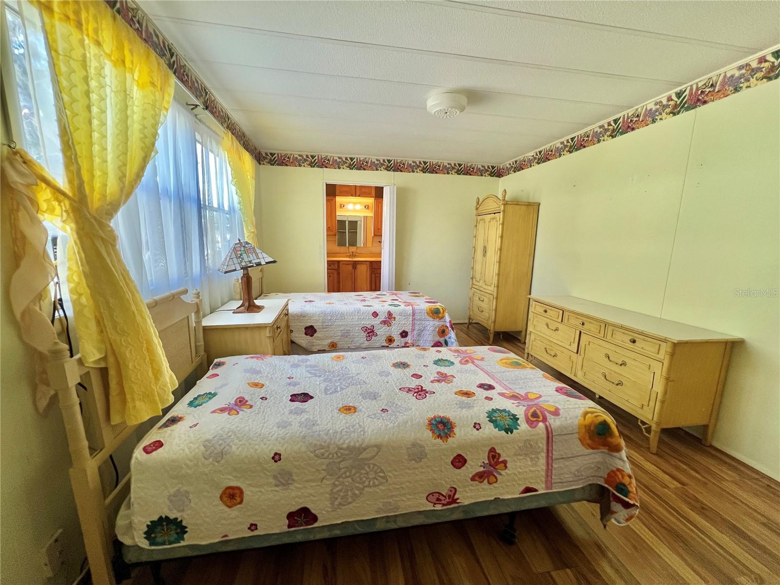 G5104618 Property Photo