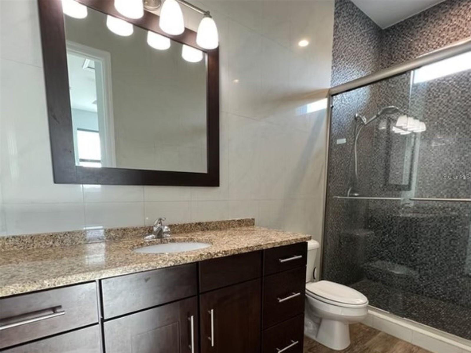 OM713645 Property Photo