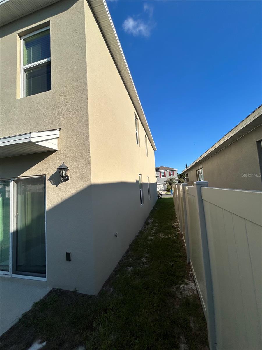 1383 BERRY LN, DAVENPORT, FL, 33837