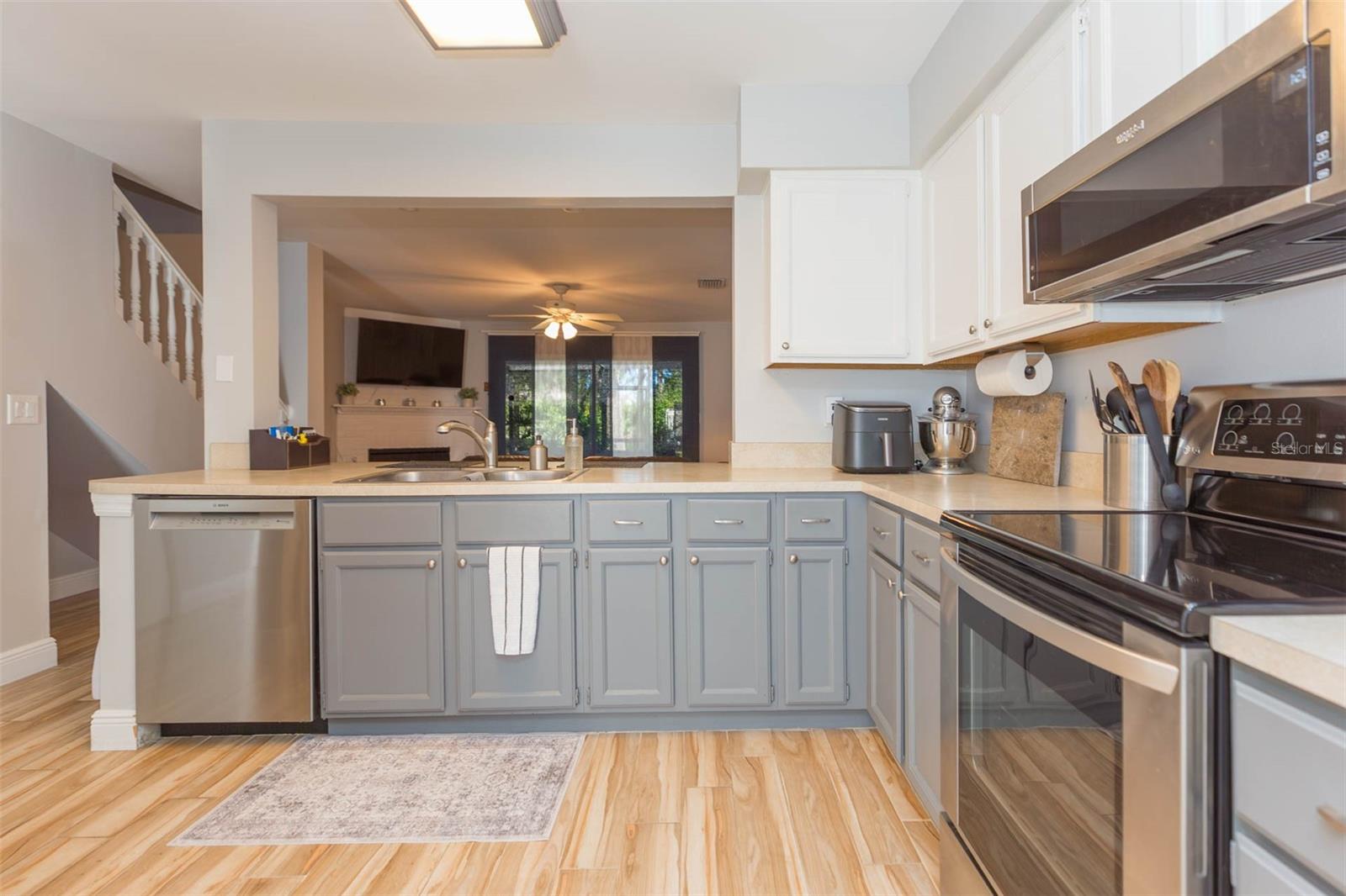 14123 TROUVILLE DR, TAMPA, FL, 33624