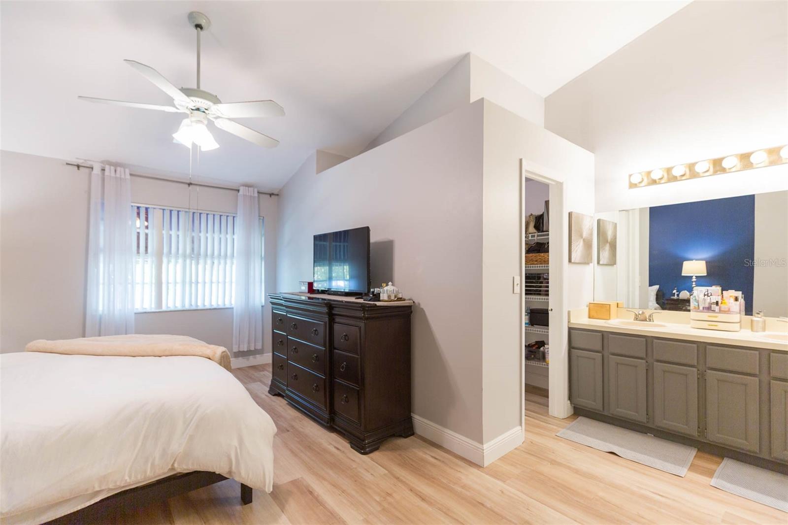 14123 TROUVILLE DR, TAMPA, FL, 33624