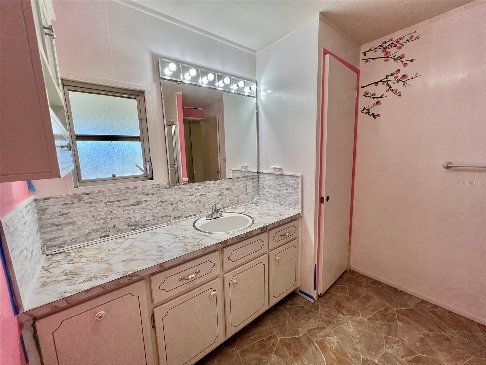 G5104619 Property Photo