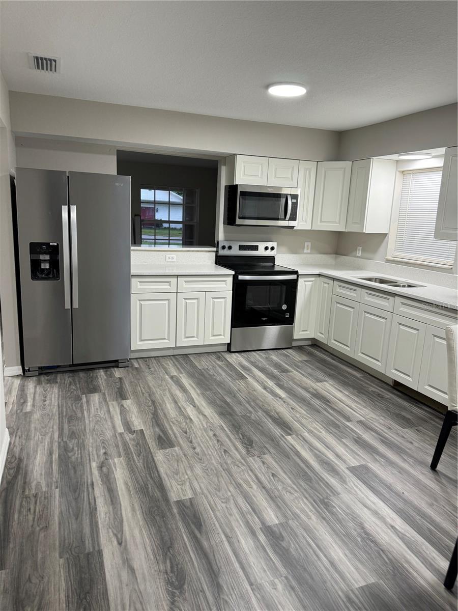 37209 LOCK ST, DADE CITY, FL, 33523