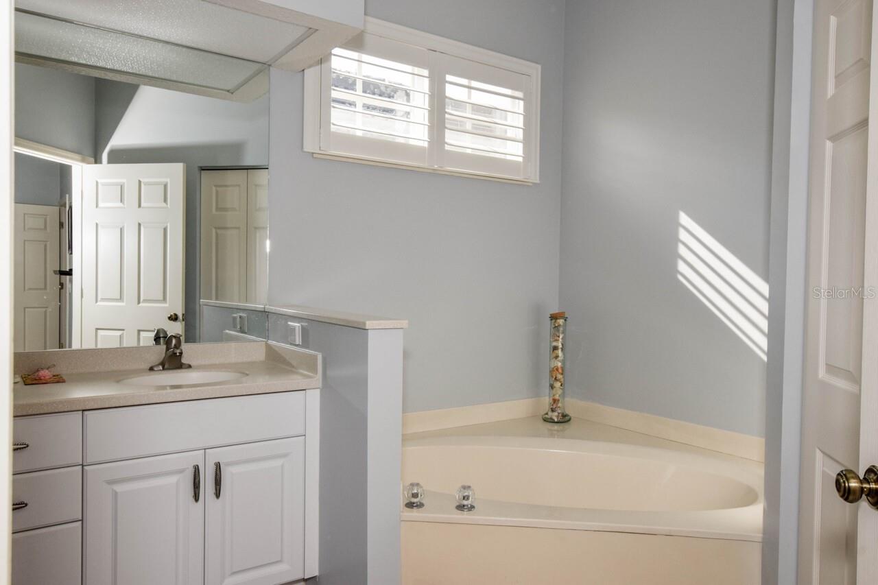 834 MONTROSE DR #9, VENICE, FL, 34293