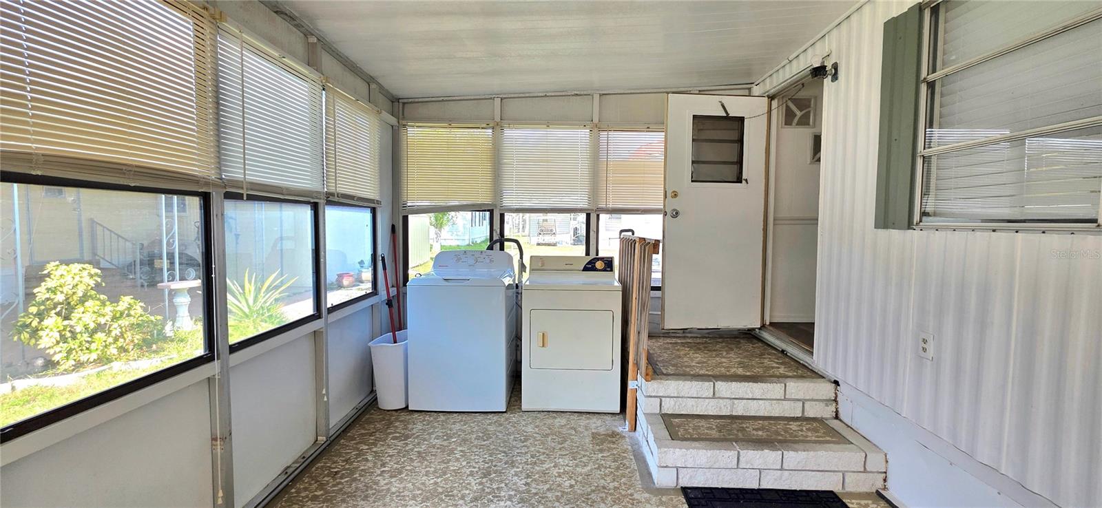 37137 LOIS AVE, ZEPHYRHILLS, FL, 33542