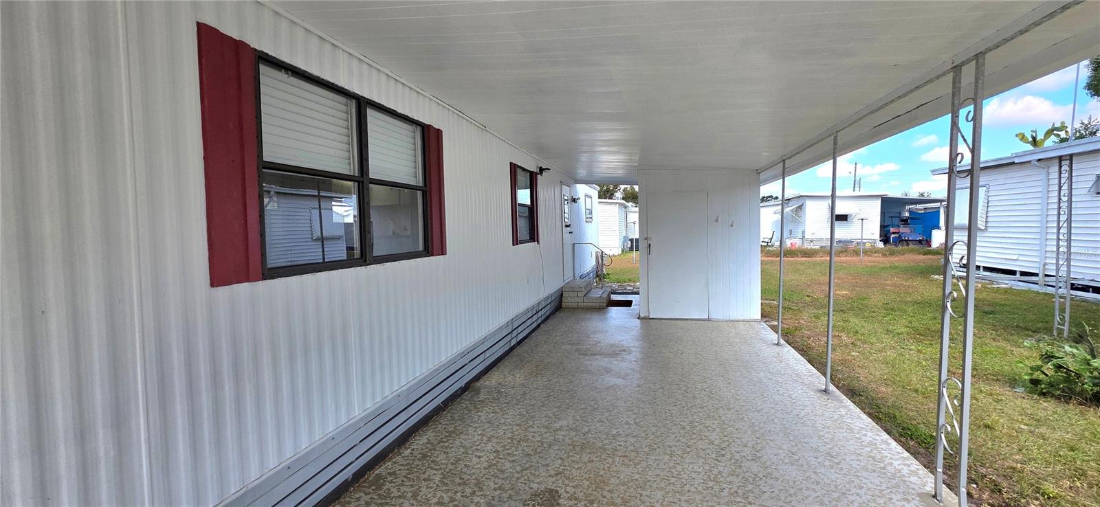 37137 LOIS AVE, ZEPHYRHILLS, FL, 33542