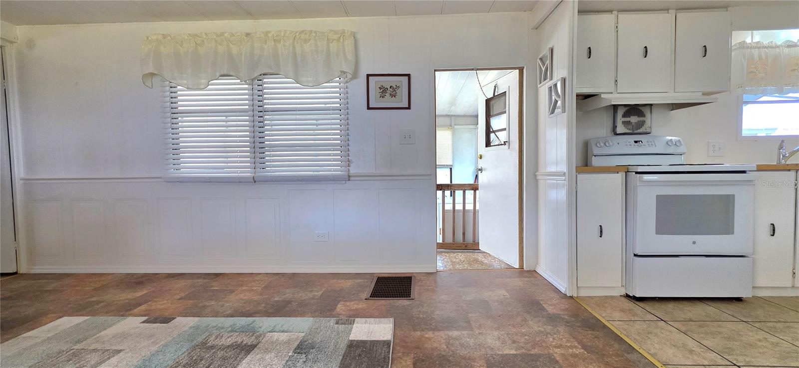 37137 LOIS AVE, ZEPHYRHILLS, FL, 33542