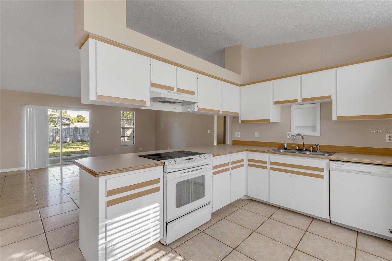 3415 TAMARIND DR, EDGEWATER, FL, 32141