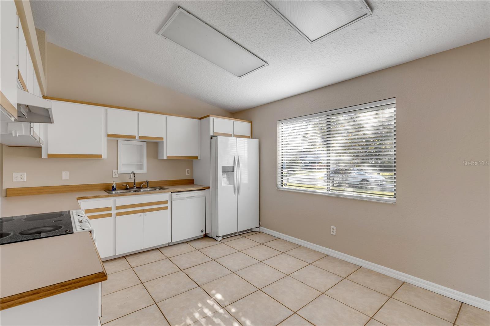 3415 TAMARIND DR, EDGEWATER, FL, 32141