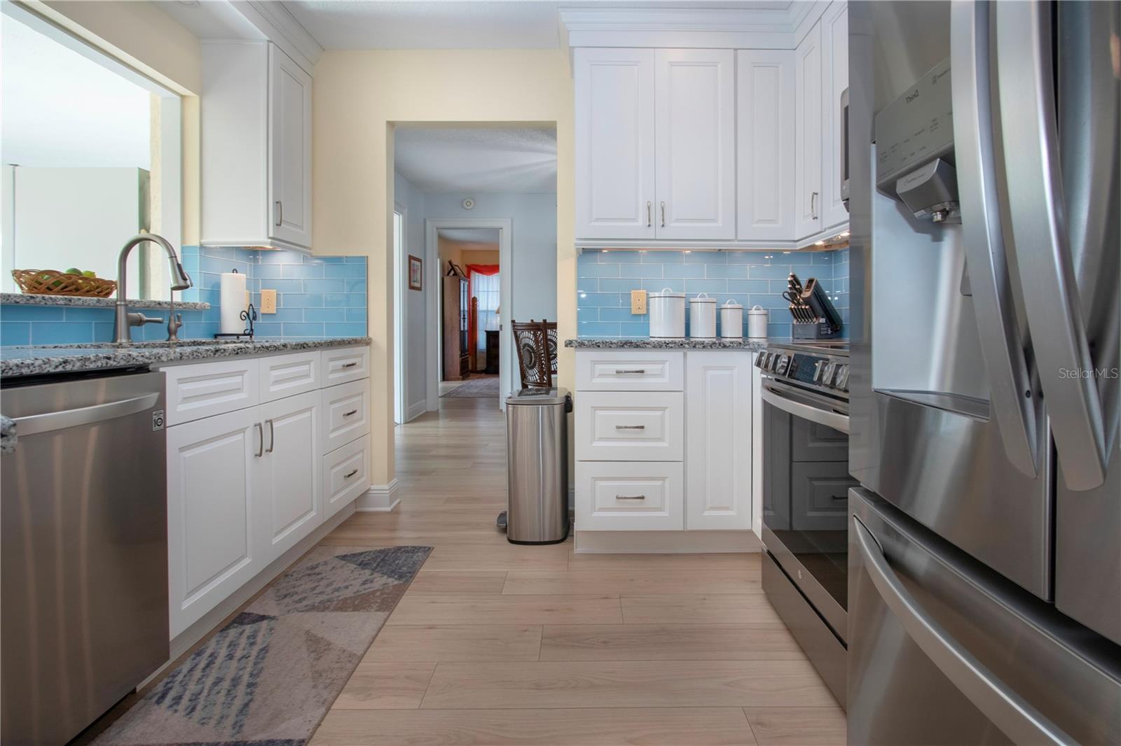 2016 E VIEW DR, SUN CITY CENTER, FL, 33573