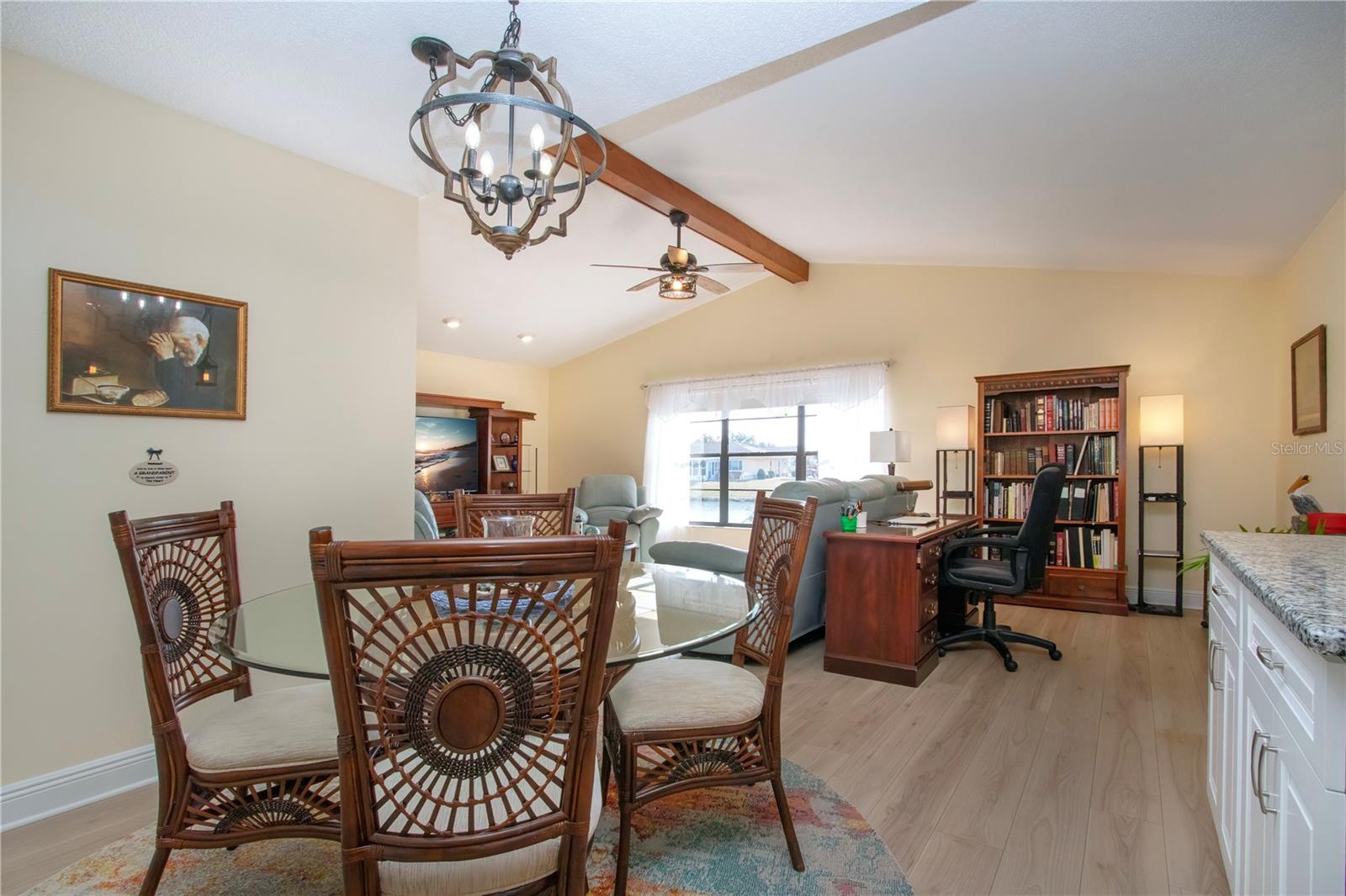 2016 E VIEW DR, SUN CITY CENTER, FL, 33573