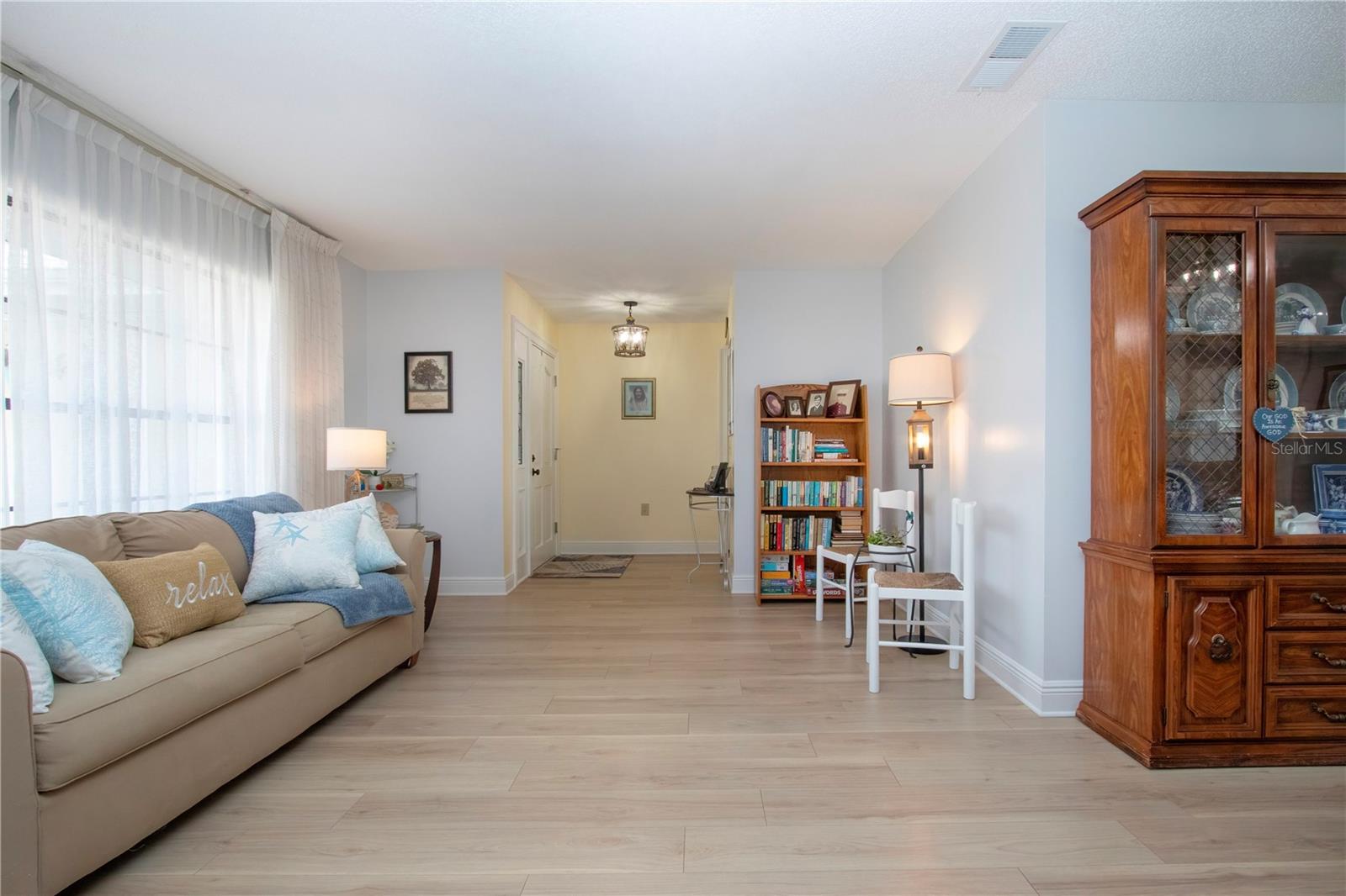 2016 E VIEW DR, SUN CITY CENTER, FL, 33573