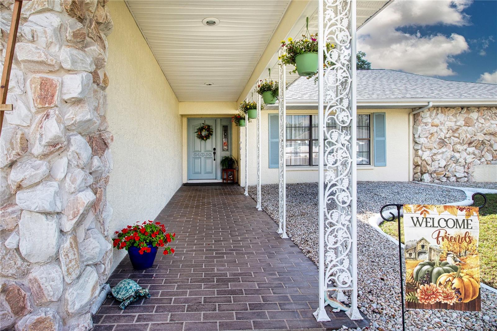 2016 E VIEW DR, SUN CITY CENTER, FL, 33573