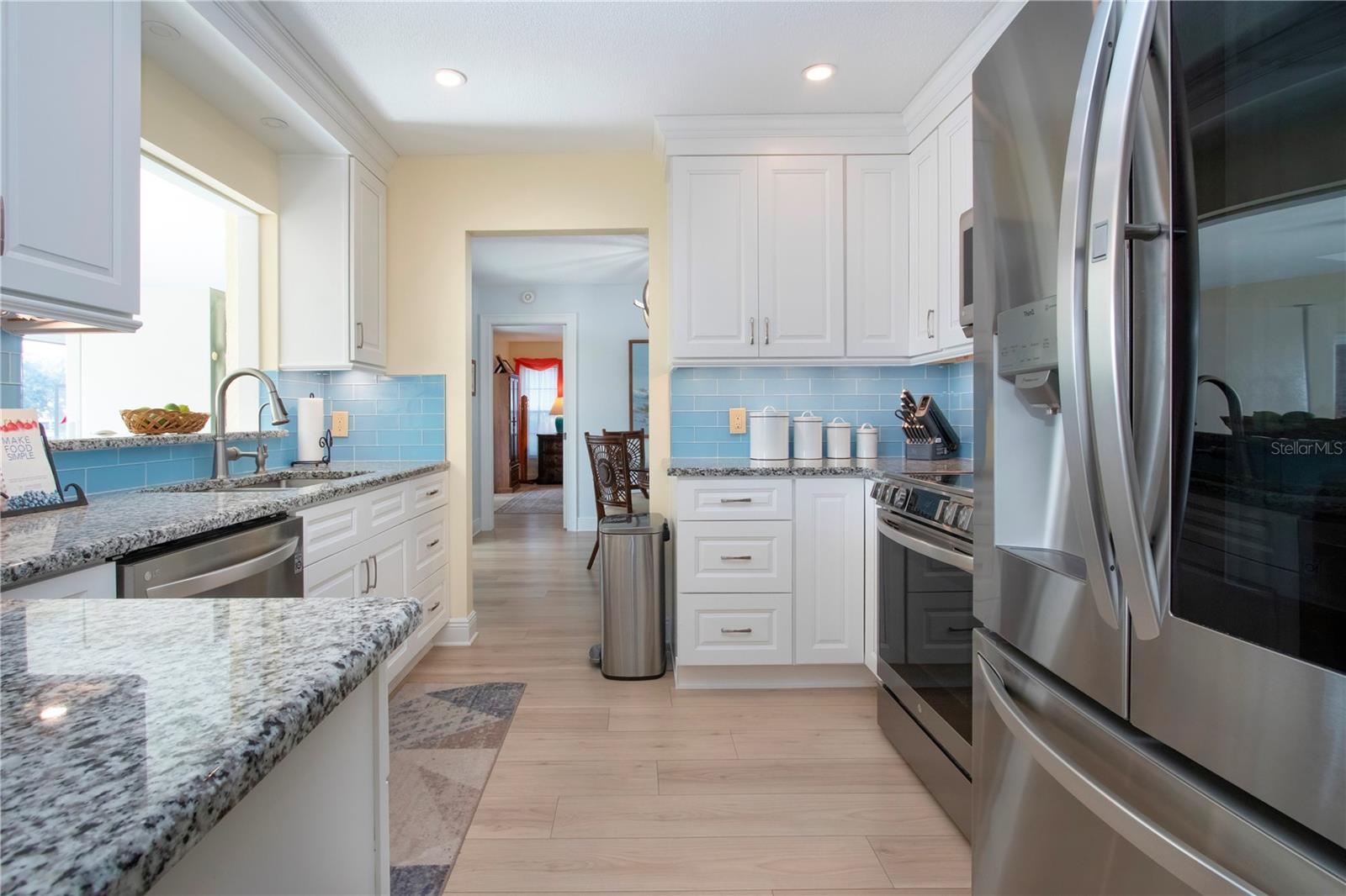 2016 E VIEW DR, SUN CITY CENTER, FL, 33573