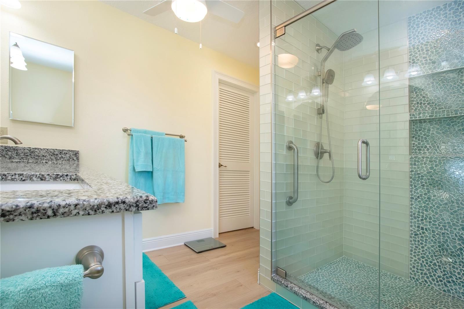 2016 E VIEW DR, SUN CITY CENTER, FL, 33573