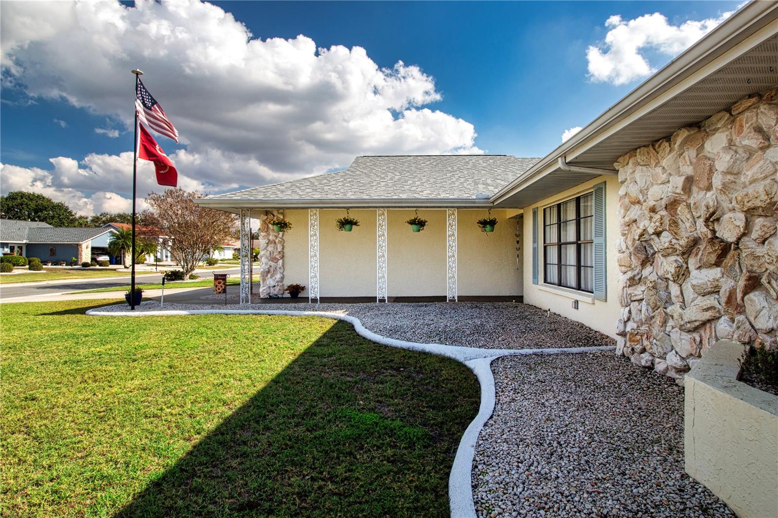 2016 E VIEW DR, SUN CITY CENTER, FL, 33573