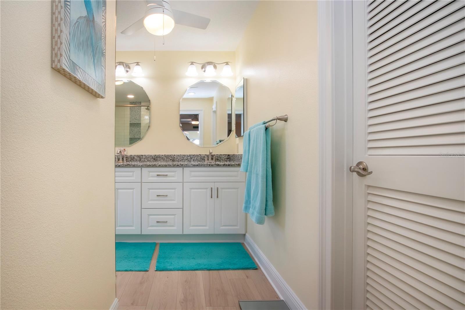 2016 E VIEW DR, SUN CITY CENTER, FL, 33573