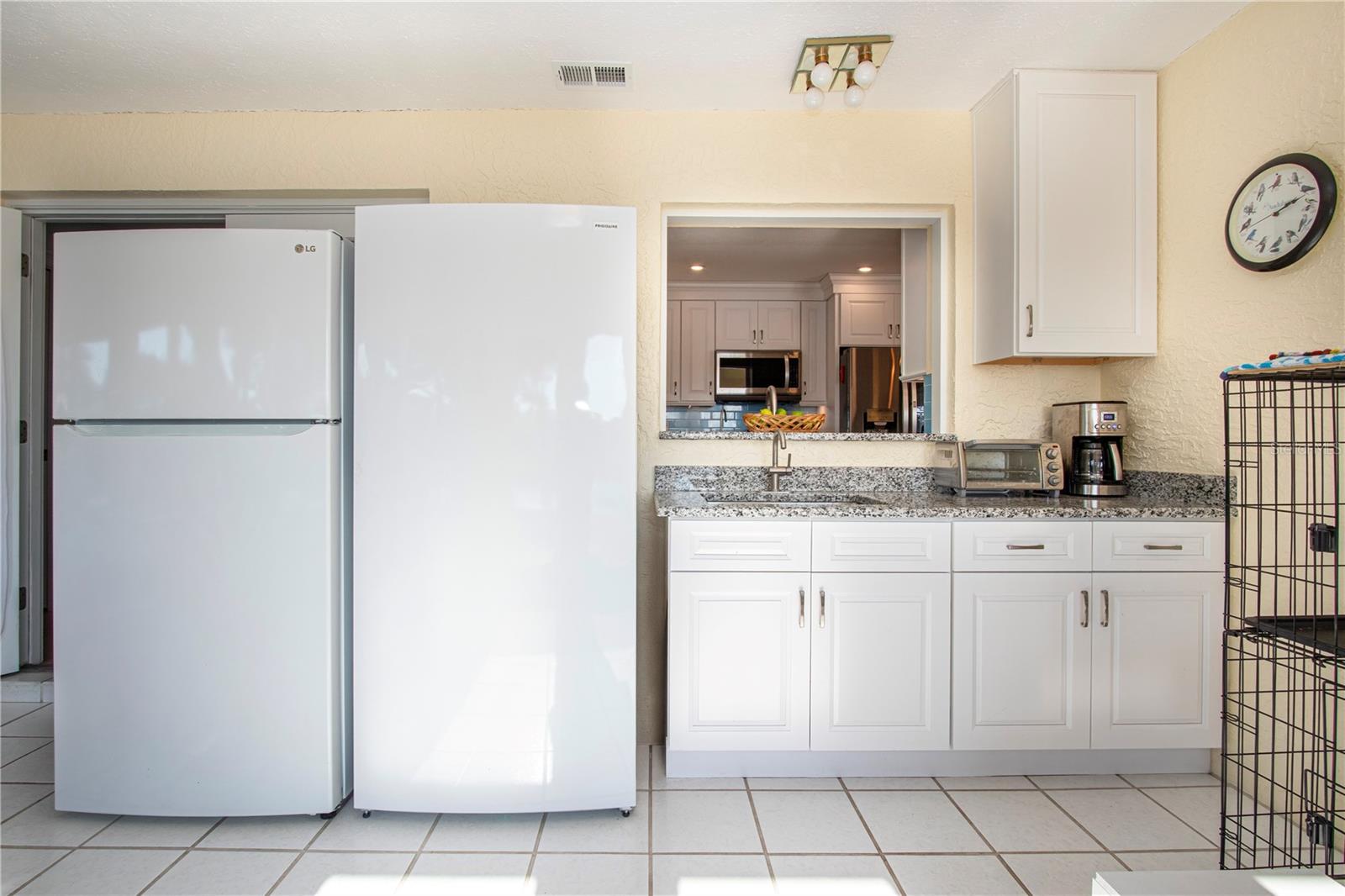 2016 E VIEW DR, SUN CITY CENTER, FL, 33573