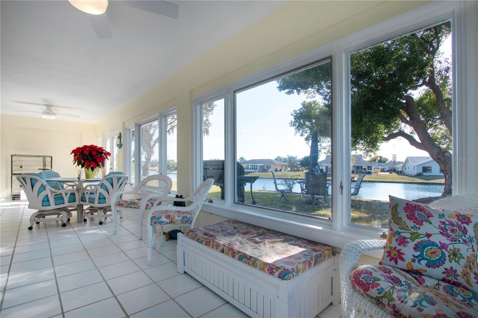 2016 E VIEW DR, SUN CITY CENTER, FL, 33573