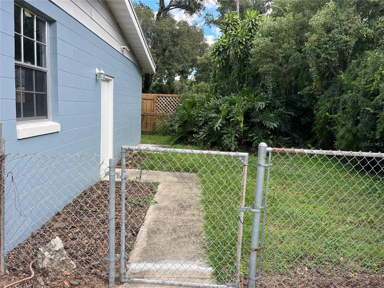 1951 S CRYSTAL LAKE DR, ORLANDO, FL, 32806