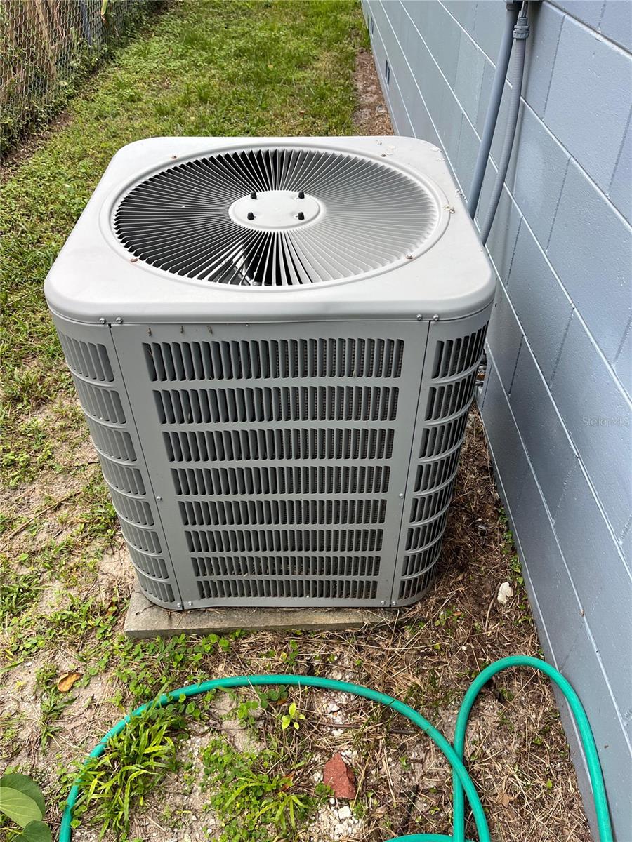 1951 S CRYSTAL LAKE DR, ORLANDO, FL, 32806