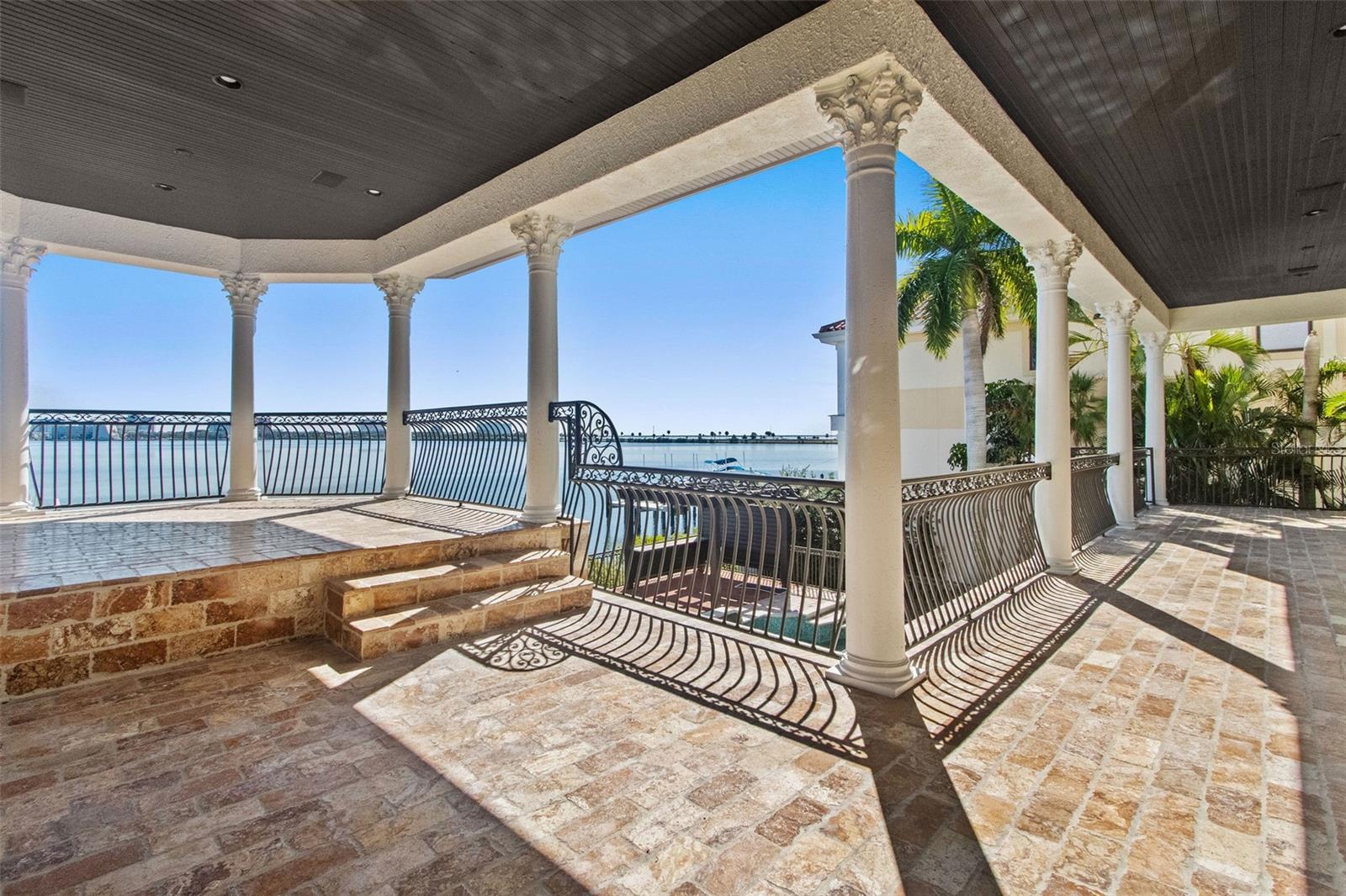 4107 CAUSEWAY VISTA DR, TAMPA, FL, 33615