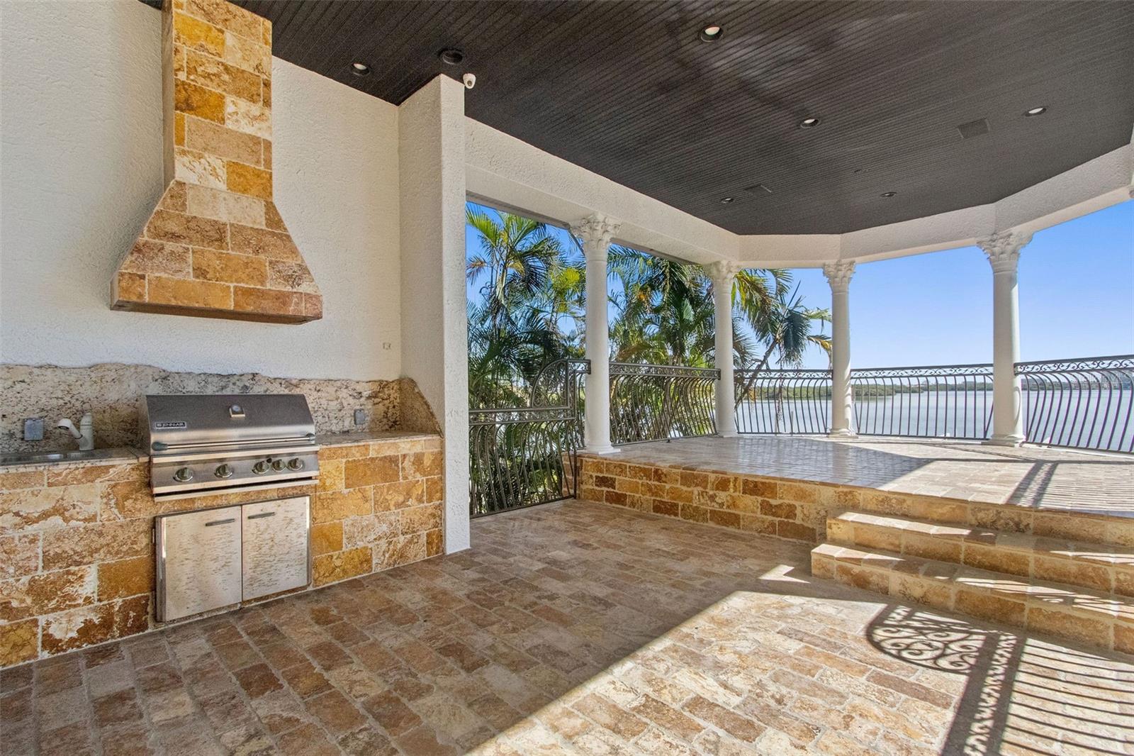 4107 CAUSEWAY VISTA DR, TAMPA, FL, 33615