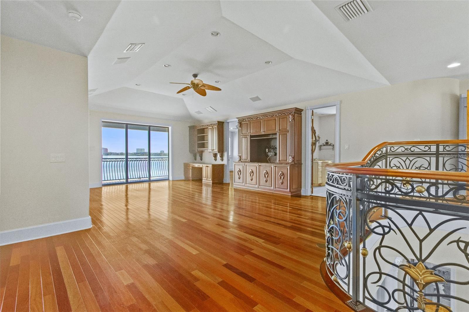 4107 CAUSEWAY VISTA DR, TAMPA, FL, 33615