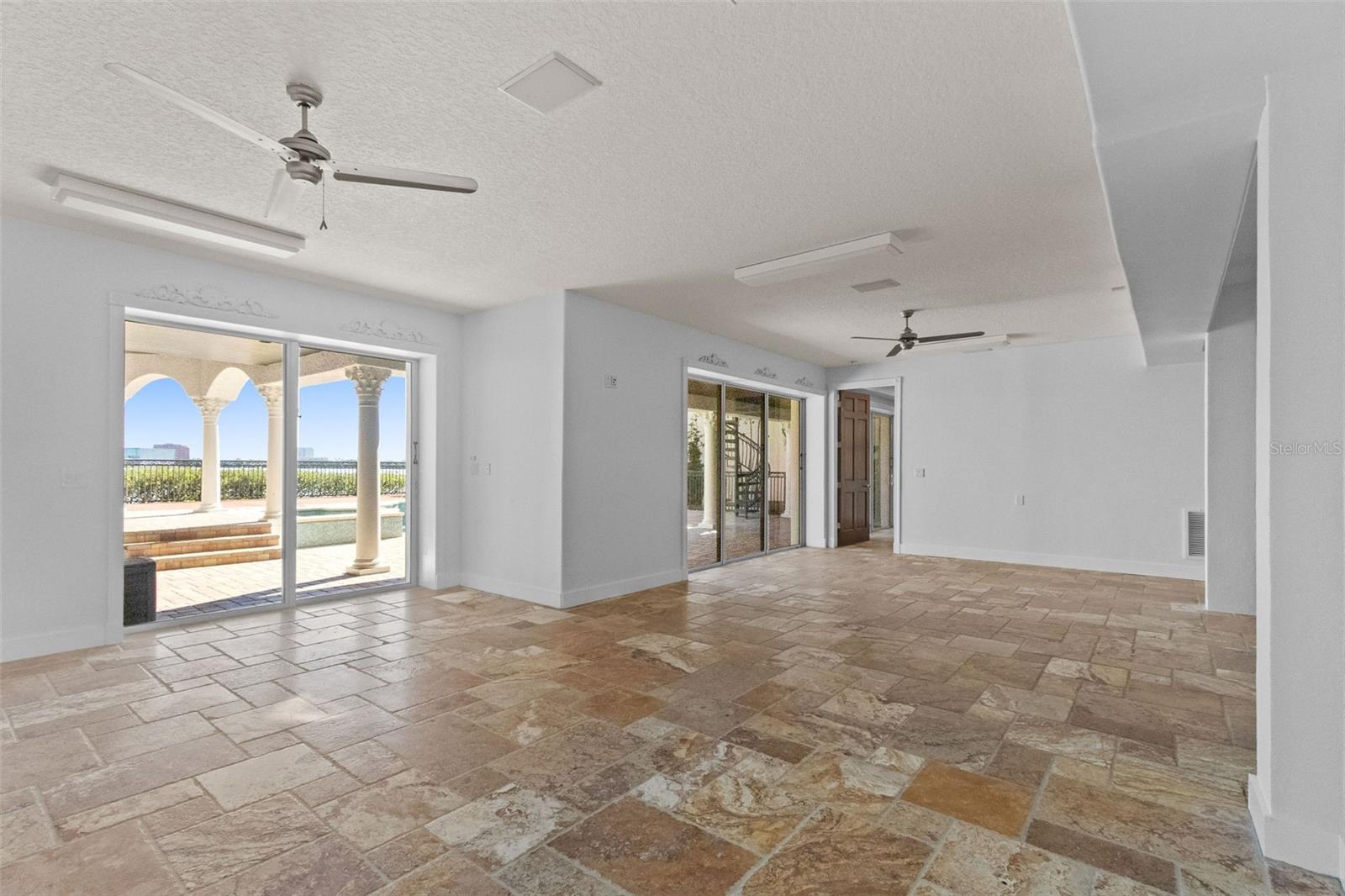 4107 CAUSEWAY VISTA DR, TAMPA, FL, 33615