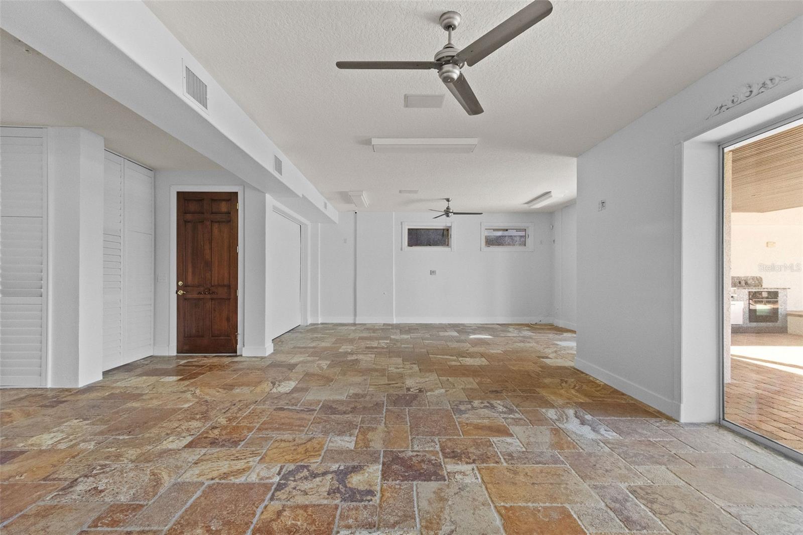 4107 CAUSEWAY VISTA DR, TAMPA, FL, 33615