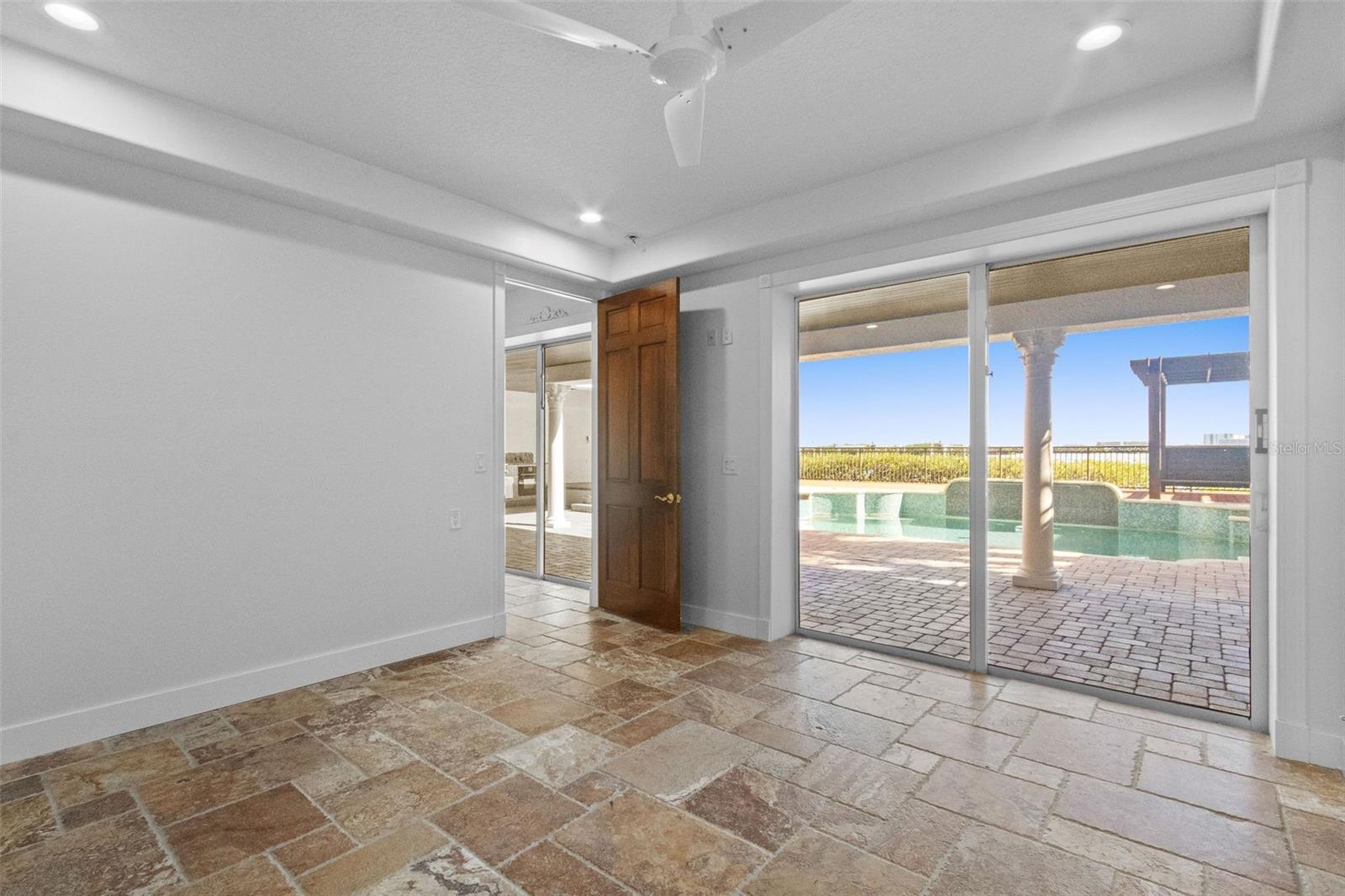 4107 CAUSEWAY VISTA DR, TAMPA, FL, 33615