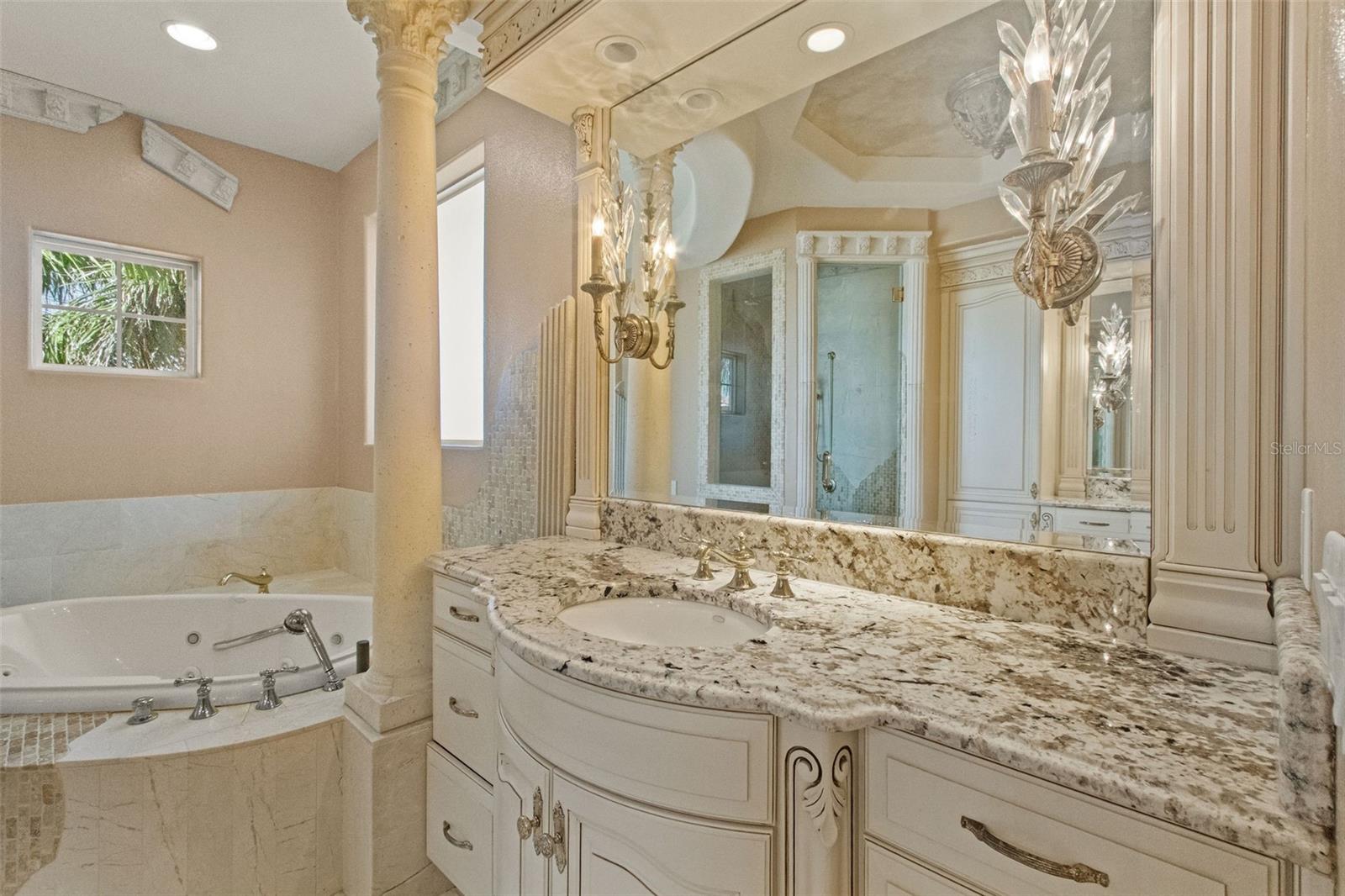 4107 CAUSEWAY VISTA DR, TAMPA, FL, 33615