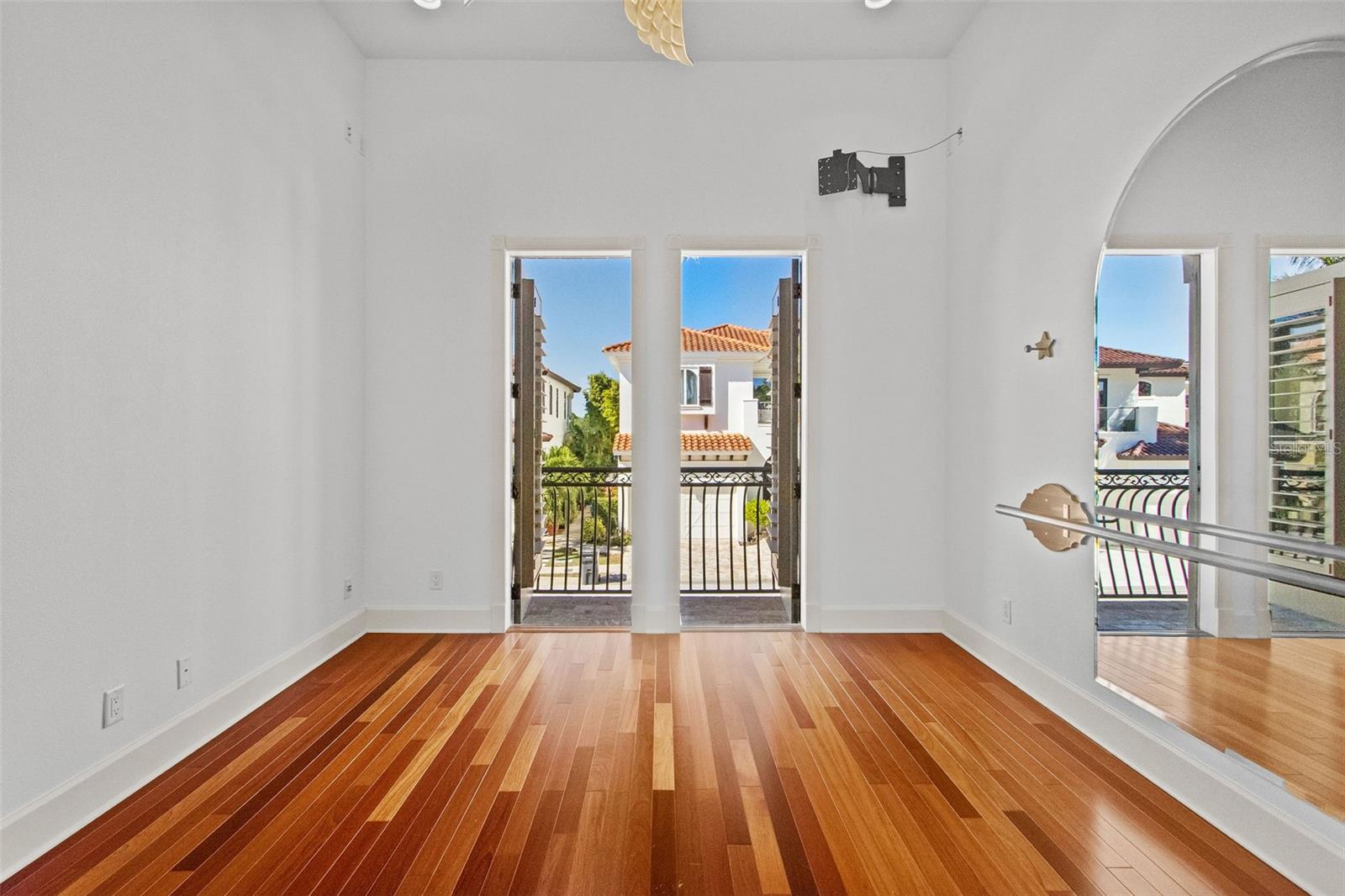 4107 CAUSEWAY VISTA DR, TAMPA, FL, 33615