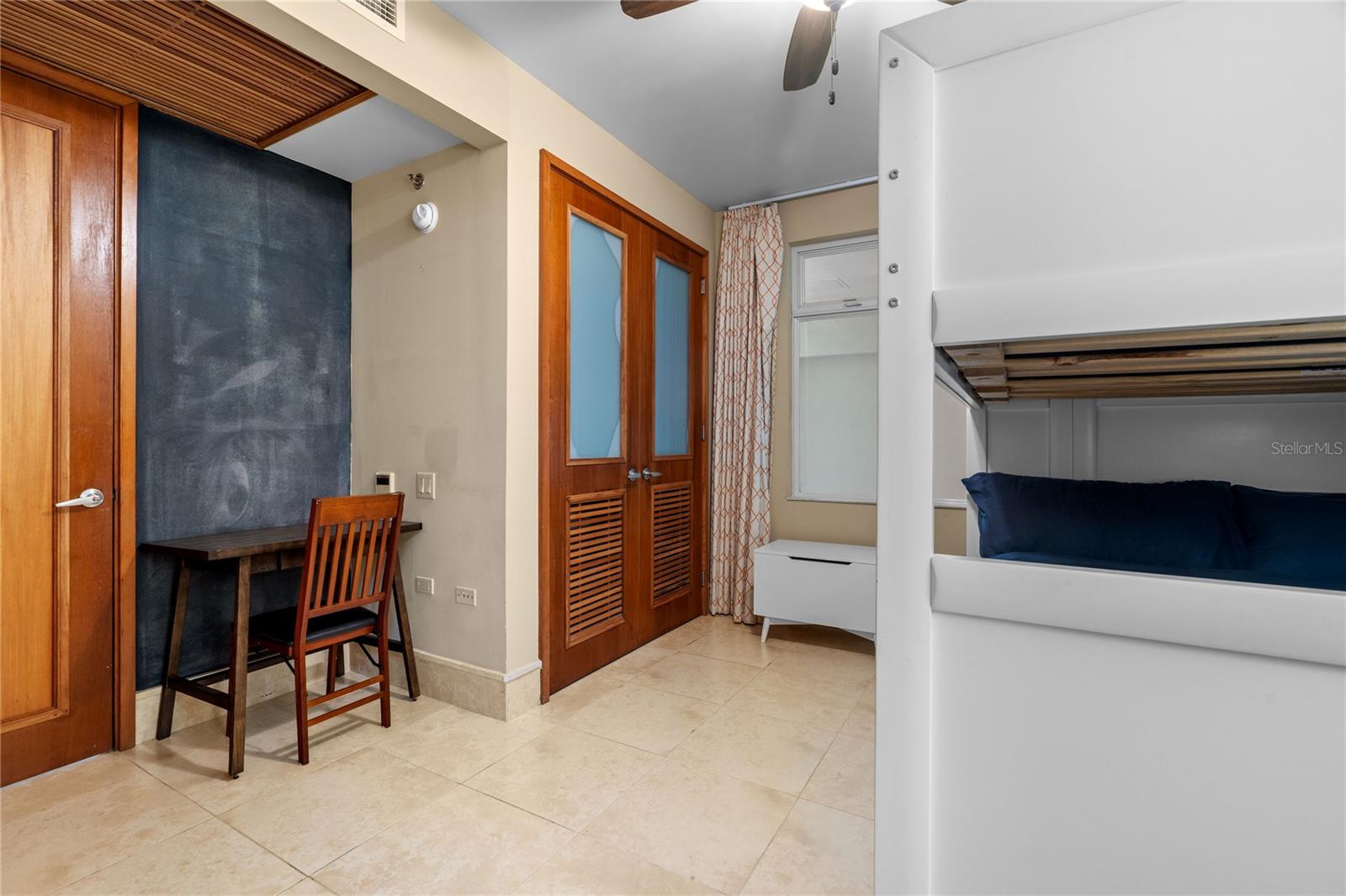 PR9117423 Property Photo