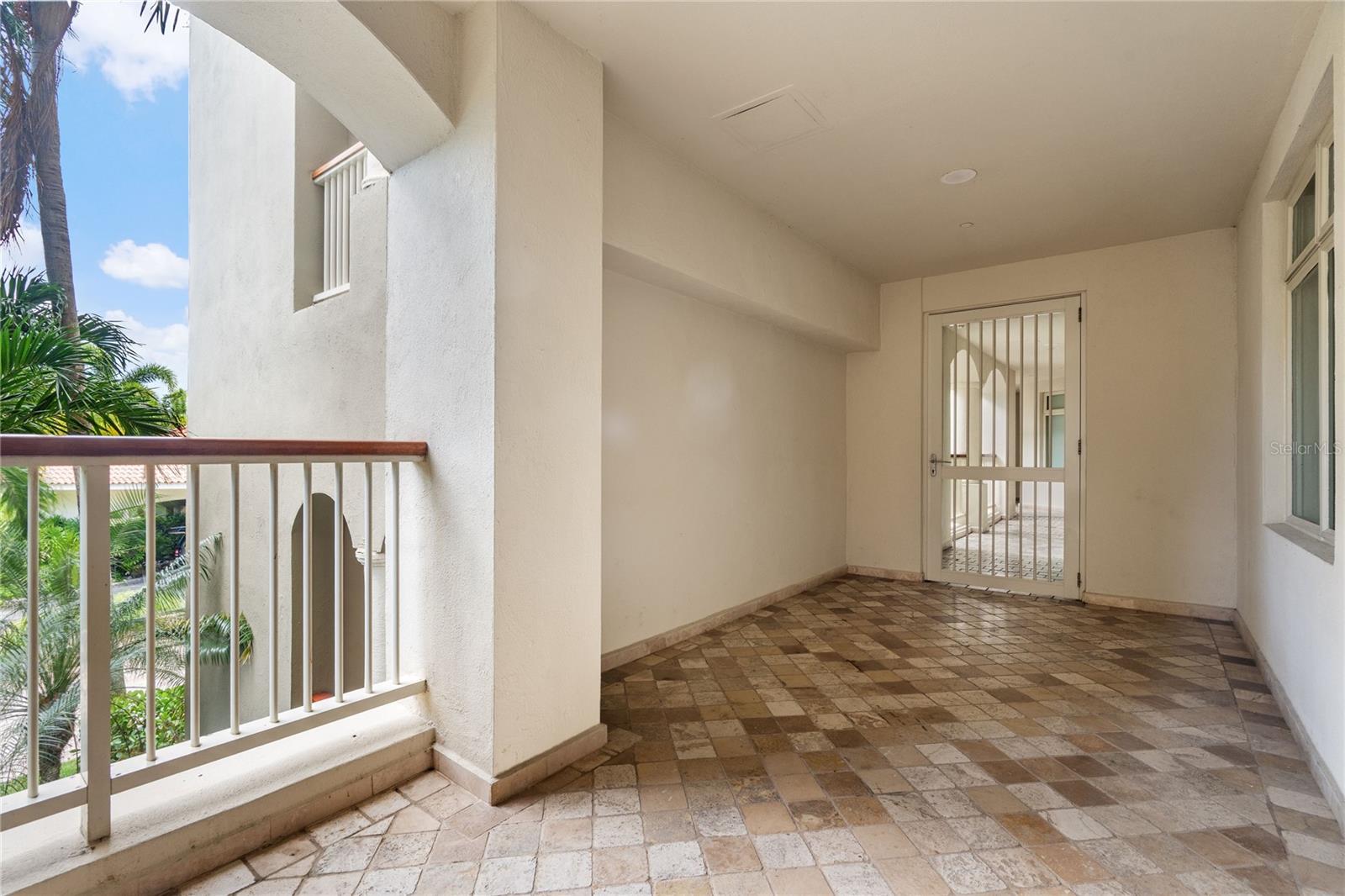 PR9117423 Property Photo