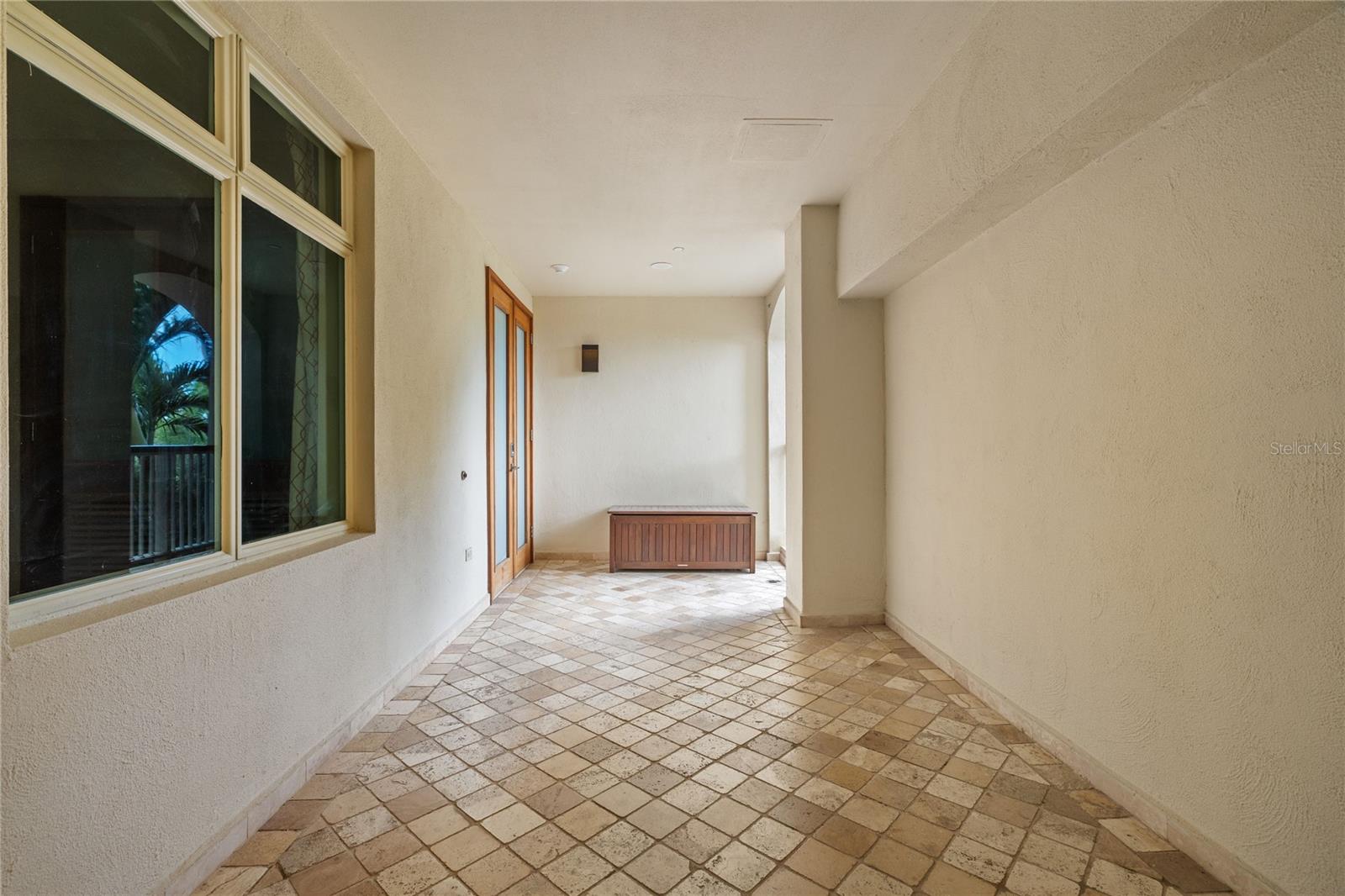 PR9117423 Property Photo