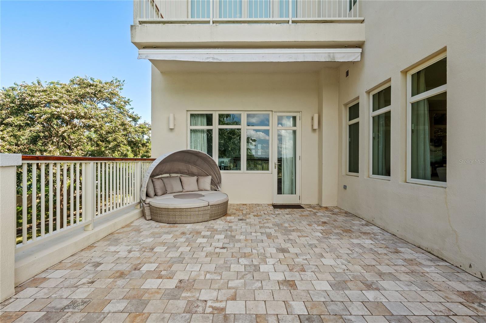 PR9117423 Property Photo